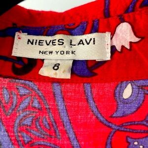 well fit did and they have a lobby dress with pockets and a tie at waist.